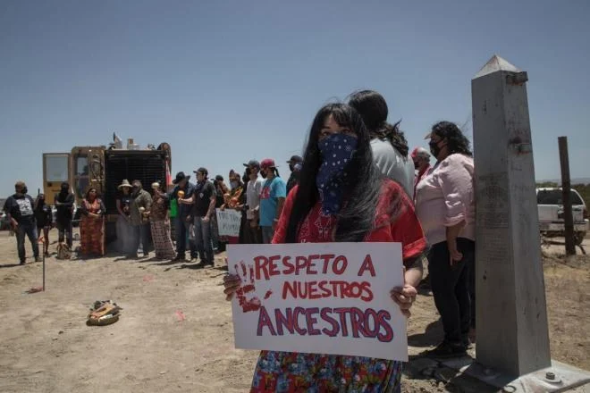 Trump retoma el muro fronterizo en Arizona pese a oposición de comunidades indígenas