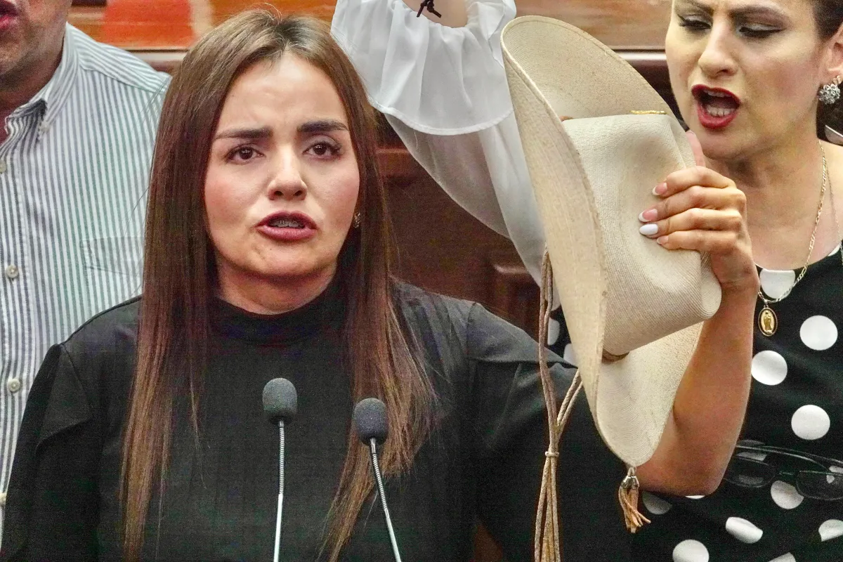 Grecia Quiroz recibe petición de Fiscalía para entregar los teléfonos de Carlos Manzo