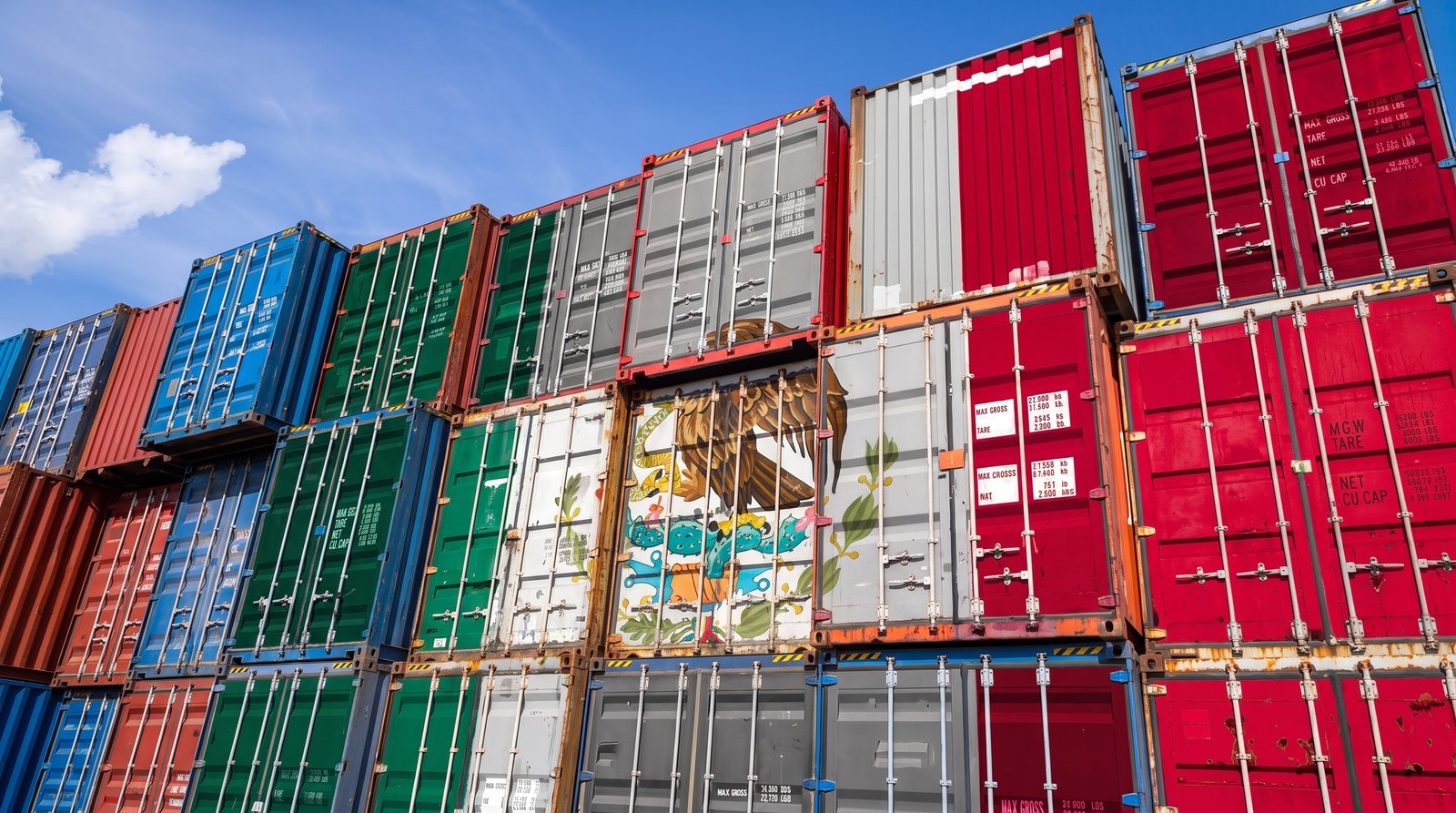 México rompe récord de exportaciones y supera los 80 mil millones de dólares